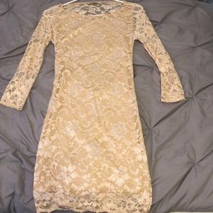 Cream lace bodycon dress.